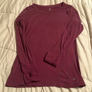GapFit Breathe Running Shirt W/Thumbholes
